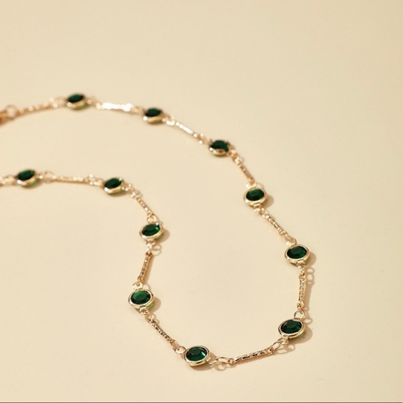 Green Rhinestone Choker Necklace - Picture 3 of 4